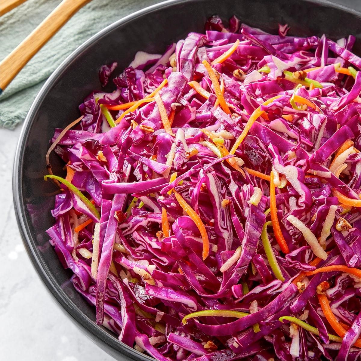 Master Tangy Red Cabbage Salads: Sweet, Spicy & Quick Recipes